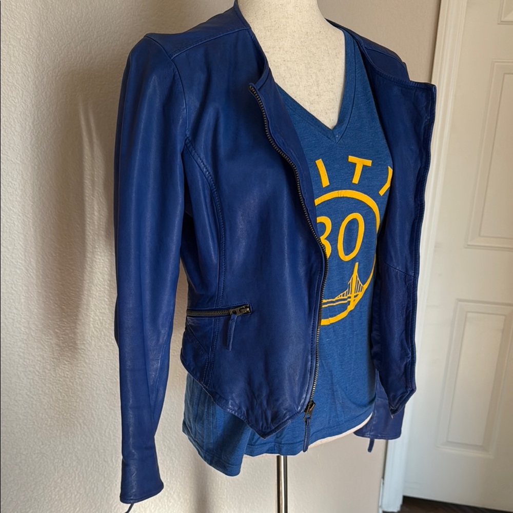 Lucky Brand Blue Leather Jacket with V-Neck and Graphic Design - Picture 2 of 4